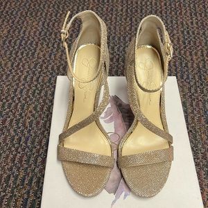 If you love SPARKLES this is the shoe for you.